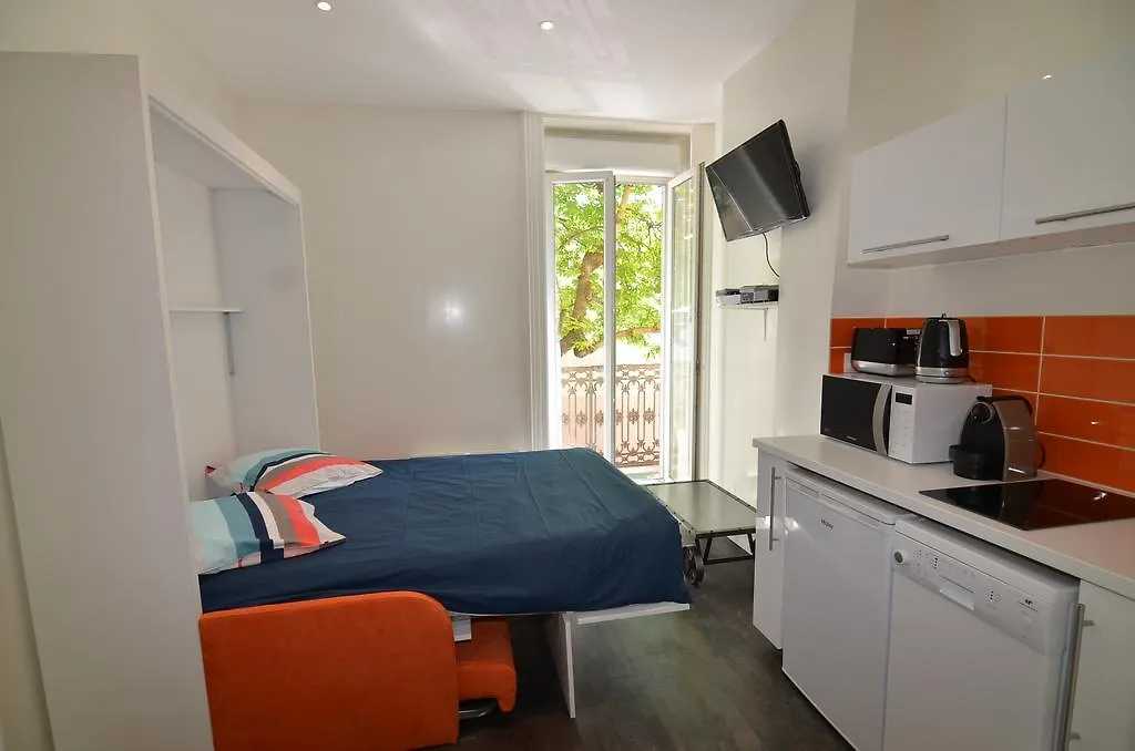 Le Petit Lumiere Hotel Lyon 0*,
